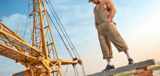 Pracujesz fizycznie za 4000 zł? Pokażemy Ci, jak w 3 miesiące zdobyć zawód, w którym zarobisz dwa razy tyle