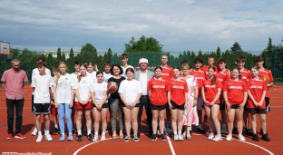 Od świątecznej prośby do sportowej rzeczywistości. Nowe boisko w Oławie