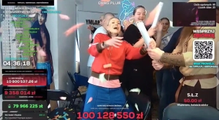 Historia pisze się na naszych oczach. 100 milionów złotych na liczniku Łatwogang