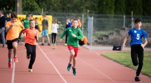 Klub lekkoatletyczny Młodzik Ziemia Oławska zaprasza na trening otwarty