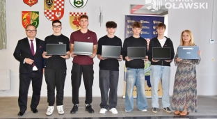 Nowe laptopy dla szkół