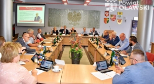 Zarząd Powiatu z wotum zaufania i absolutorium