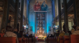 Wieczór Uwielbienia u Apostołów Piotra i Pawła