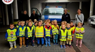 Bezpiecznie w drodze do przedszkola. Spotkanie z policją