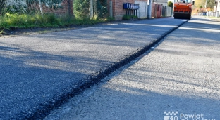 Trwa remont drogi w Grędzinie