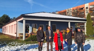 Publiczne Przedszkole w Jelczu-Laskowicach z nowym dachem