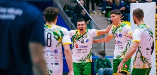 Jelczańskie Lwy kontra WKS Sobieski Żagań