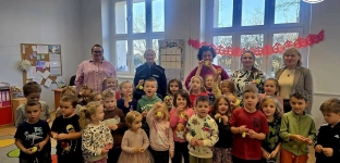 Policjantki uczyły przedszkolaków z Sobociska zasad bezpieczeństwa