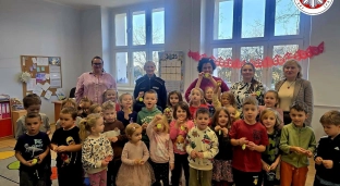 Policjantki uczyły przedszkolaków z Sobociska zasad bezpieczeństwa