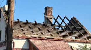 Wielki pożar domu w Leśnej Wodzie. Trwa zbiórka na jego odbudowę
