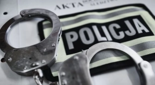 Rutynowa kontrola, niecodzienny finał. Dwóch mężczyzn w rękach policji