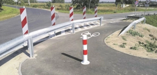 Ciężki wyjazd ze ścieżki rowerowej? Radna pyta mieszkańców