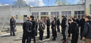 Uczniowie odwiedzili Zakład Karny w Wołowie