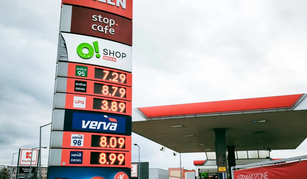 Od jutra będzie tańsze paliwo. Kierowcy zapłacą mniej