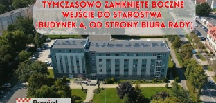 Gniazdo pszczół w starostwie. Zamknięto jedno z wejść