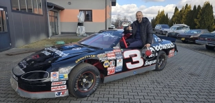 Wyścigówka NASCAR pojedzie z Oławy do Zamościa. To samochód z niezwykłą historią