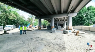 Trwa budowa parkingu pod wiaduktem w Oławie