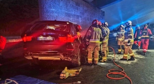 Poważny wypadek na A4. Trzy osoby ranne, autostrada zablokowana