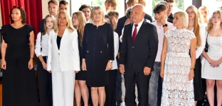 Pierwszy dzwonek zabrzmiał w oławskim liceum