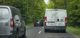 Uwaga na odcinku Janików - Hanna. Kierowcy błędnie uznają drogę za jednokierunkową