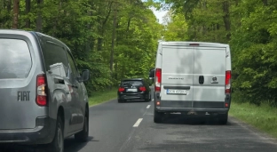 Uwaga na odcinku Janików - Hanna. Kierowcy błędnie uznają drogę za jednokierunkową