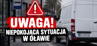 Biały bus przy przystankach w Oławie. Czytelniczka opisuje niepokojące zachowanie
