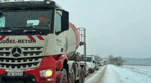 Będzie ślisko na drogach. Wydano ostrzeżenie pierwszego stopnia