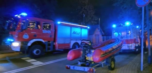 Osobiste rzeczy na moście. Straż, policja i WOPR w akcji