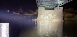 Osobiste rzeczy na moście. Straż, policja i WOPR w akcji