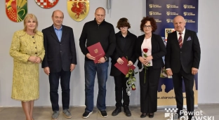 Najlepsi uczniowie szkół powiatu oławskiego nagrodzeni