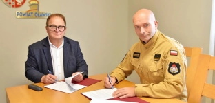 Syreny alarmowe pod całodobowym nadzorem. Starostwo i straż pożarna podpisały porozumienie
