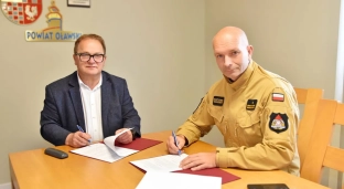 Syreny alarmowe pod całodobowym nadzorem. Starostwo i straż pożarna podpisały porozumienie