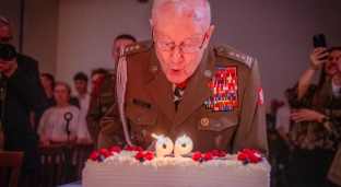 Pułkownik Eugeniusz Praczuk świętuje 99. urodziny!