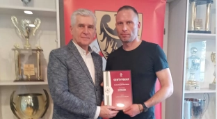 Zielony certyfikat dla Jelczańskiej Akademii Piłki Nożnej