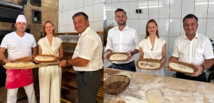 Chleb na dożynkowy stół powstaje w Bystrzycy. Trwają przygotowania do wielkiego święta plonów