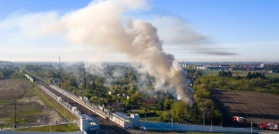 Pożar altanki przy Oławie Zachodnia. Dym widoczny z kilku kilometrów