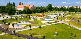 Mieszkańcy czekali na ten moment latami. Park w Jelczu-Laskowicach już otwarty