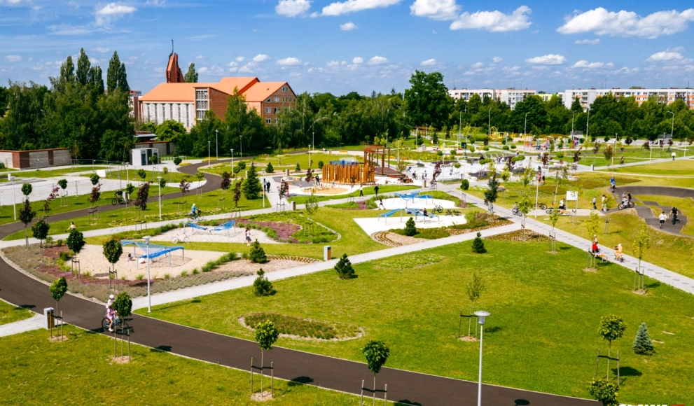 Mieszkańcy czekali na ten moment latami. Park w Jelczu-Laskowicach już otwarty