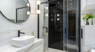 Dlaczego po wymarzoną łazienkę z Oławy warto jechać do salonów we Wrocławiu?