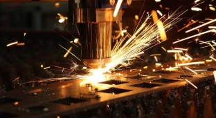Dlaczego wycinanie laserowe jest popularną formą obróbki metali?