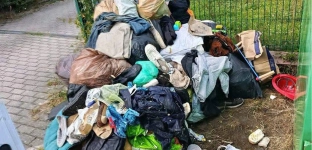 Tekstylia mogą dostać drugie życie. Trzeba je jednak wrzucać do pojemników