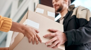 Czego firma kurierska Ci nie powie? Ukryte triki na niższe koszty wysyłki, które znają tylko eksperci