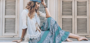 Spódnice damskie w 7 wydaniach boho – ciekawe i inspirujące zestawienia