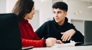 Profesjonalny Kreator CV - Twój klucz do sukcesu zawodowego