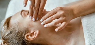 Masaż Kobido - Liftingujący masaż twarzy