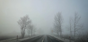 Na drogach może być ślisko. IMGW wydało ostrzeżenie