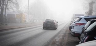 Uwaga kierowcy, prognozowane są gęste mgły. Wydano ostrzeżenie