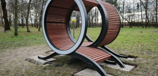 120 tysięcy za ławkę. Oława na ustach całej Polski