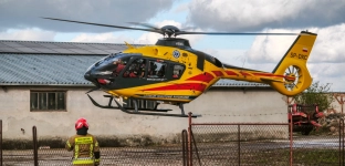 Groźny wypadek w Piskorzówku. Noga mężczyzny została wciągnięta przez maszynę