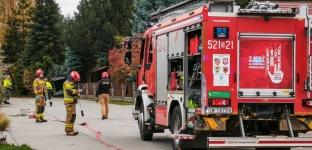 Samochód wjechał w skrzynkę gazową. Duża akcja służb w Marcinkowicach